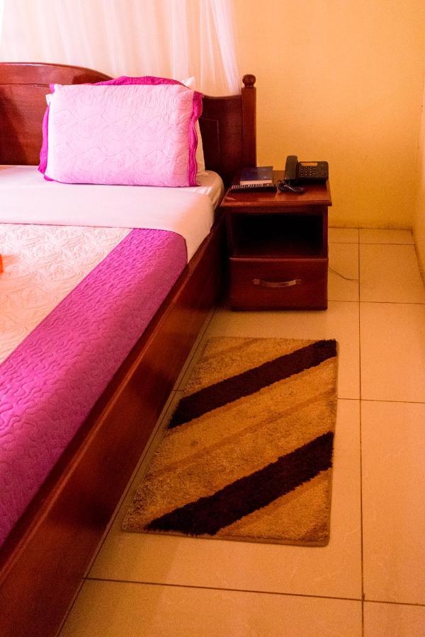 Kahondo Buffalo Hotel Kampala Makerere Zewnętrze zdjęcie