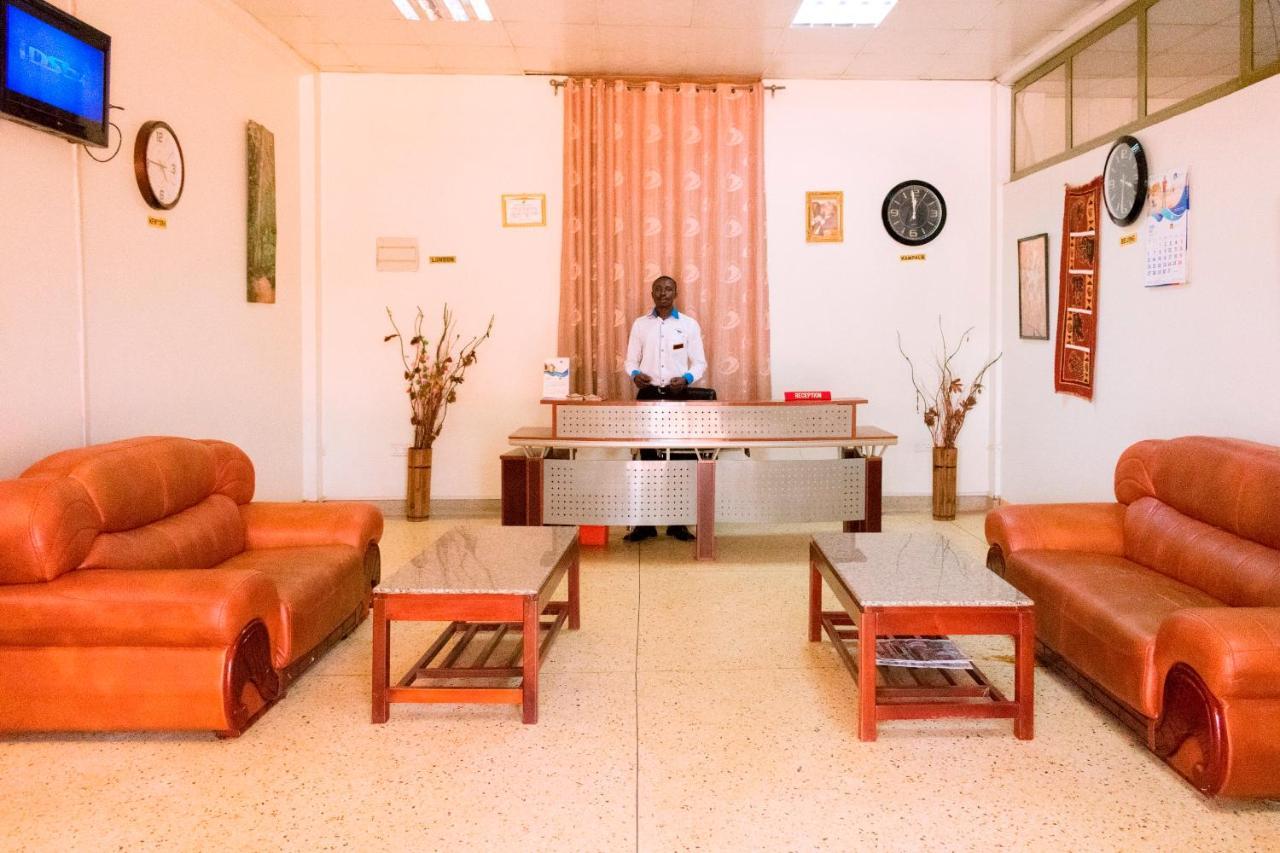 Kahondo Buffalo Hotel Kampala Makerere Zewnętrze zdjęcie