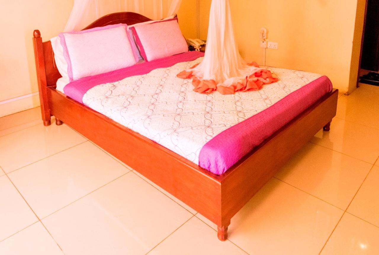 Kahondo Buffalo Hotel Kampala Makerere Zewnętrze zdjęcie