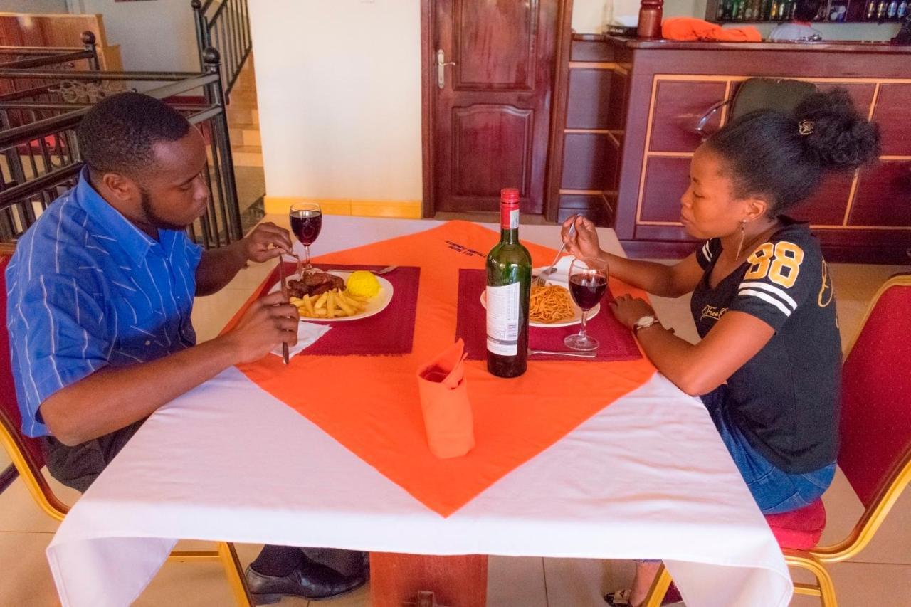 Kahondo Buffalo Hotel Kampala Makerere Zewnętrze zdjęcie