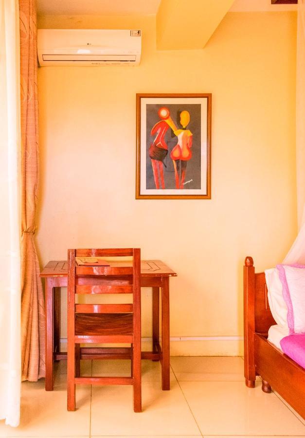 Kahondo Buffalo Hotel Kampala Makerere Zewnętrze zdjęcie